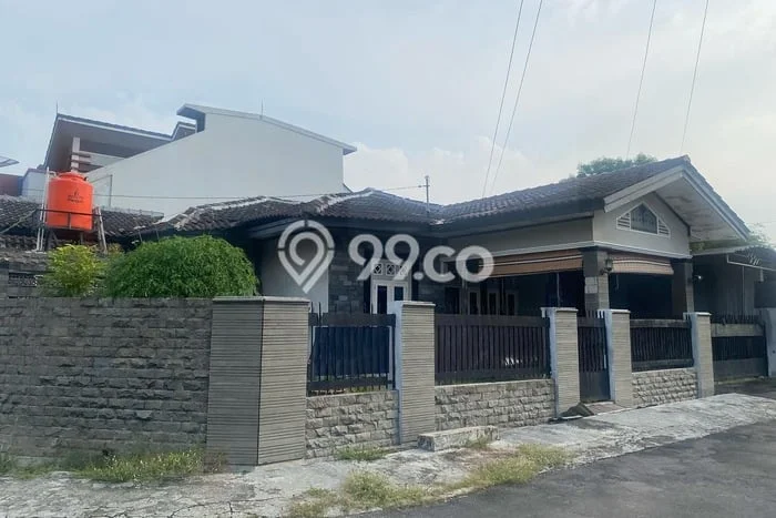 Rumah Luas Asri 4 KT Siap Pakai di Cirebon Kota Cirebon Rumah Luas Asri 4 KT Siap Pakai di Cirebon Kota Cirebon