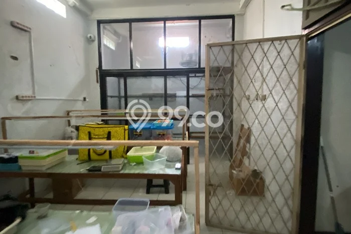 Rumah Mewah dengan 4 Kamar Tidur di Lingkungan Asri Pekalipan, Cirebon Rumah Mewah dengan 4 Kamar Tidur di Lingkungan Asri Pekalipan, Cirebon