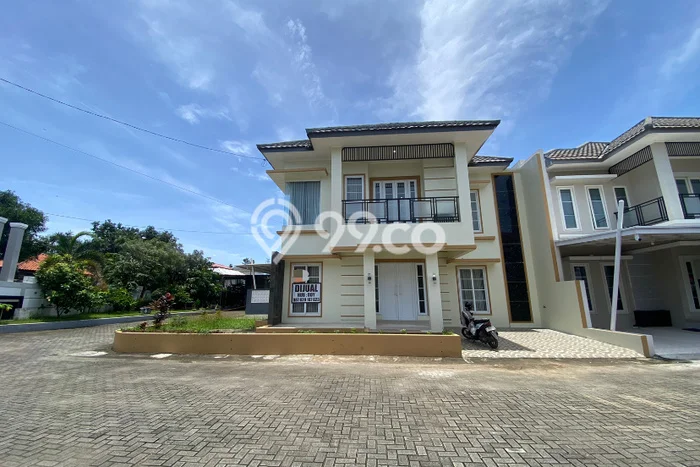 Rumah Minimalis 5 KT LT 176m2 di Cirebon Kota Rumah Minimalis 5 KT LT 176m2 di Cirebon Kota