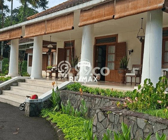 Available Vila untuk Disewa Kawasan Cisarua, Luas 11000m2m², Dekat Mudah Pusat Kota Available Vila untuk Disewa Kawasan Cisarua, Luas 11000m2m², Dekat Mudah Pusat Kota