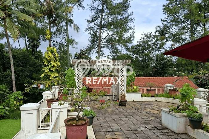 Available Vila untuk Disewa Kawasan Cisarua, Luas 11000m2m², Dekat Mudah Pusat Kota Available Vila untuk Disewa Kawasan Cisarua, Luas 11000m2m², Dekat Mudah Pusat Kota