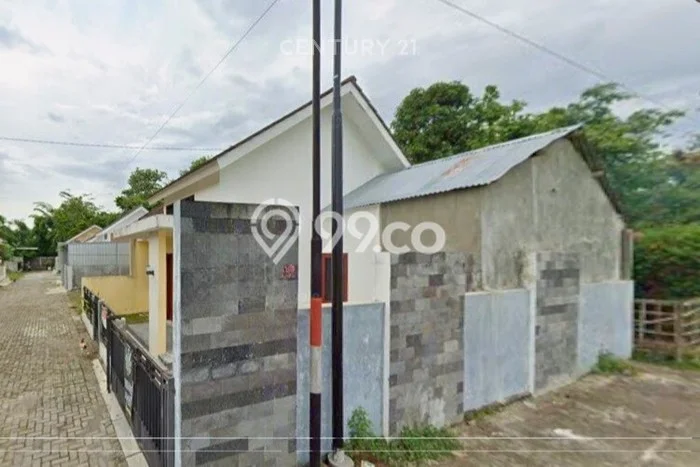 Rumah Strategis di Mungkit, Magelang, Luas 93m2m² LB 93m2m² - HARGA NEGO! Rumah Strategis di Mungkit, Magelang, Luas 93m2m² LB 93m2m² - HARGA NEGO!