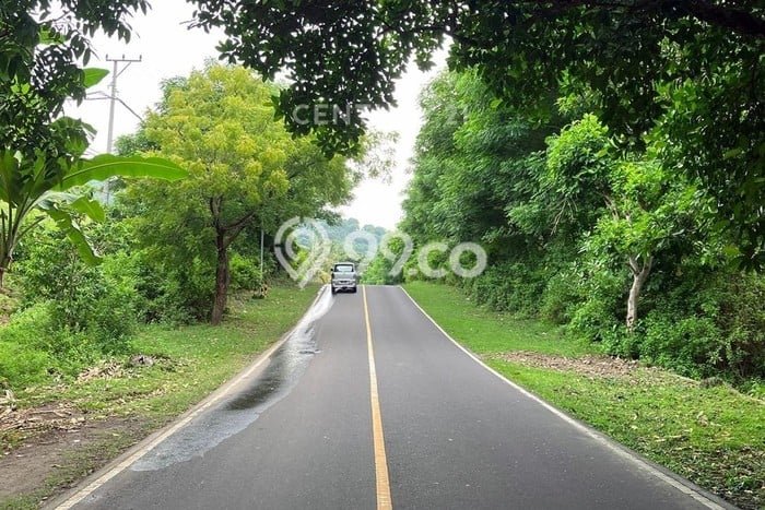 Lahan Dijual Lokasi Strategis di Lombok Barat dengan Luas 1711m2 Lahan Dijual Lokasi Strategis di Lombok Barat dengan Luas 1711m2