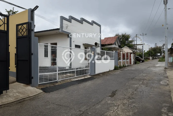 Rumah LB 200m2m² di Pusat Kota Tegalrejo, Yogyakarta - Lokasi Premium Rumah LB 200m2m² di Pusat Kota Tegalrejo, Yogyakarta - Lokasi Premium