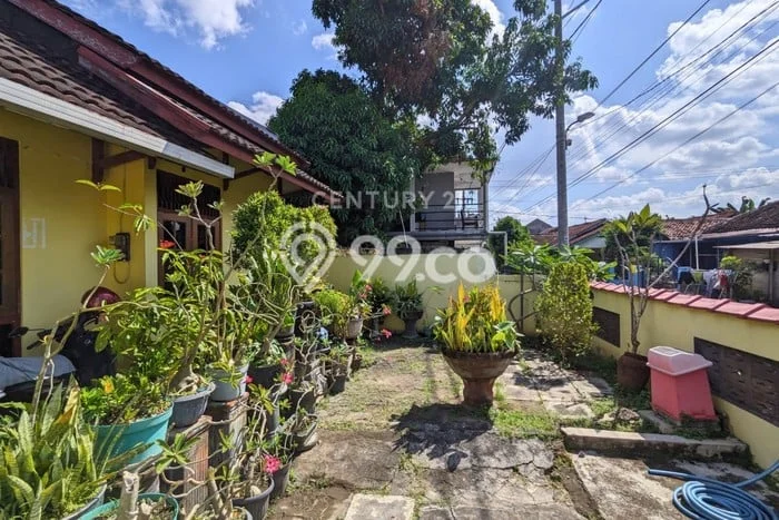 Dijual Cepat Rumah Bagus Siap Huni LB 215m2 di Umbulharjo, Yogyakarta Dijual Cepat Rumah Bagus Siap Huni LB 215m2 di Umbulharjo, Yogyakarta