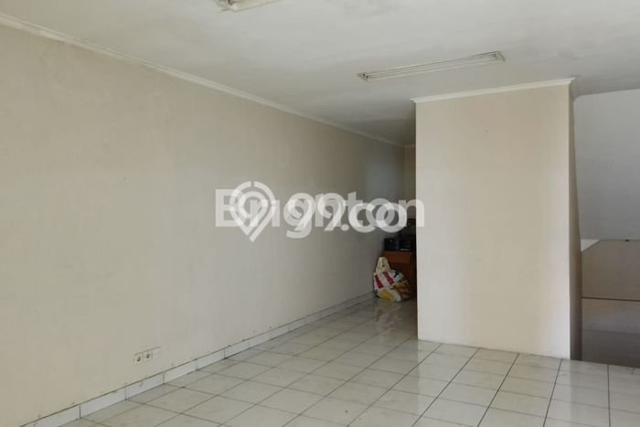 Area Ramai! Ruko Dijual di Kuta untuk Bisnis Luas Bangunan 141m2 Area Ramai! Ruko Dijual di Kuta untuk Bisnis Luas Bangunan 141m2