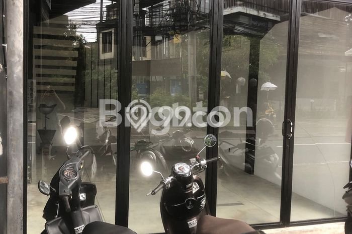 SENTRA BISNIS! Ruko di Kerobokan, Luas 100m², Kawasan Perniagaan SENTRA BISNIS! Ruko di Kerobokan, Luas 100m², Kawasan Perniagaan