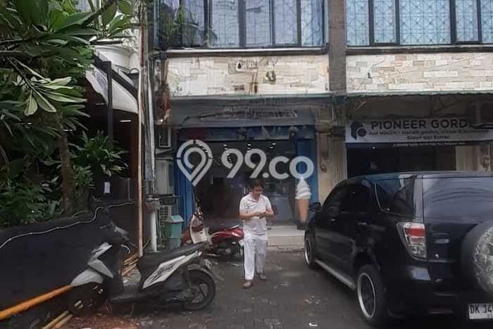 LOKASI PREMIUM! Ruko di Denpasar Barat, Luas 175m², Jalan Utama, Area Komersial LOKASI PREMIUM! Ruko di Denpasar Barat, Luas 175m², Jalan Utama, Area Komersial