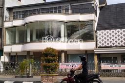Disewakan Ruko di Pontianak Kota Pontianak LT 425m2, LB 256m2 Disewakan Ruko di Pontianak Kota Pontianak LT 425m2, LB 256m2
