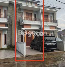 Ruko disewakan di Pontianak Kota Pontianak dengan luas bangunan 180m2 Ruko disewakan di Pontianak Kota Pontianak dengan luas bangunan 180m2