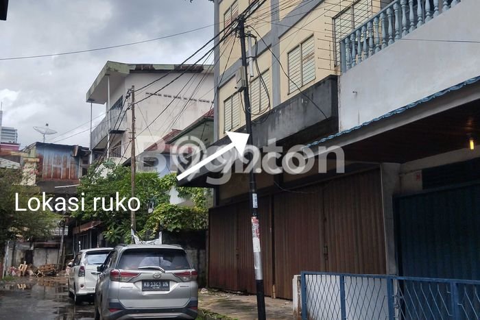 Ruko Bagus LT 220m2 LB 1000m2 Dijual di Pontianak Kota Pontianak Ruko Bagus LT 220m2 LB 1000m2 Dijual di Pontianak Kota Pontianak