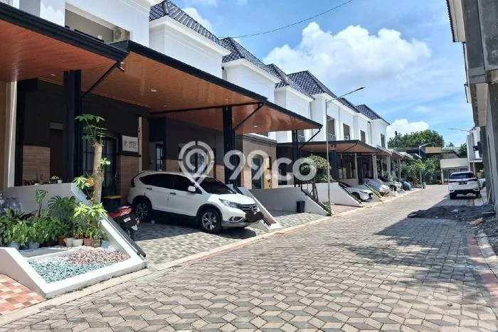 For Sale Rumah 3 Kamar Lokasi Strategis Bagus dan Strategis di Banyumanik For Sale Rumah 3 Kamar Lokasi Strategis Bagus dan Strategis di Banyumanik