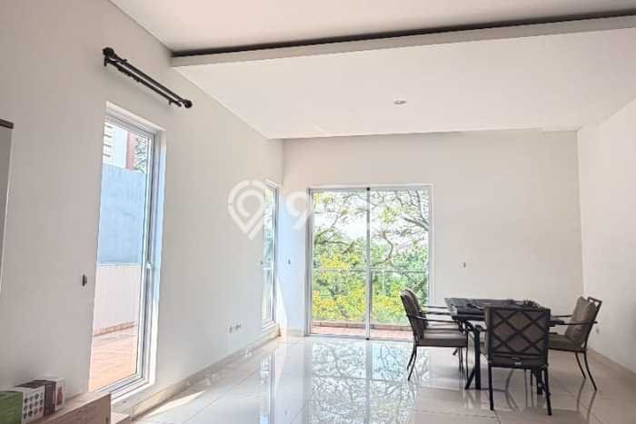 Rumah Luxury Modern Tanpa Renovasi di BSD Tangerang Rumah Luxury Modern Tanpa Renovasi di BSD Tangerang