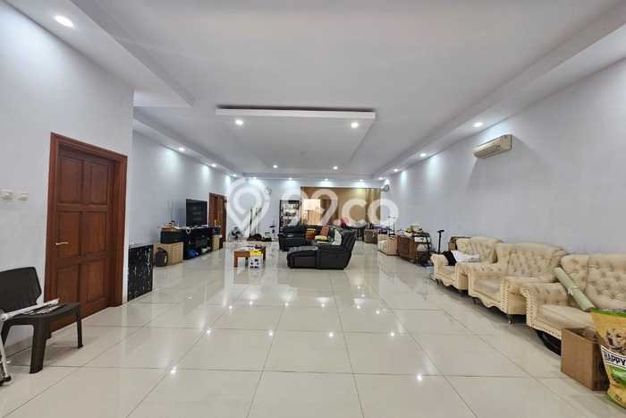 Rumah Luxury Modern Siap Huni di Villa Melati Mas Tangerang Selatan Rumah Luxury Modern Siap Huni di Villa Melati Mas Tangerang Selatan