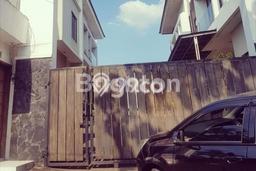 Jual Rumah Favorit Siap Huni LB 200m2 di Ciputat, Tangerang Selatan Jual Rumah Favorit Siap Huni LB 200m2 di Ciputat, Tangerang Selatan