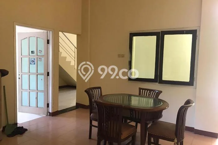 Hunian Cantik Modern Lb 182m2 di Semarang Timur, Semarang Hunian Cantik Modern Lb 182m2 di Semarang Timur, Semarang