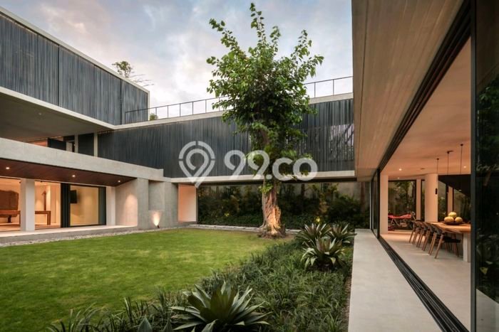 PELUANG INVESTASI! Vila di , Luas 1900m2m², Potensi Bagus PELUANG INVESTASI! Vila di , Luas 1900m2m², Potensi Bagus