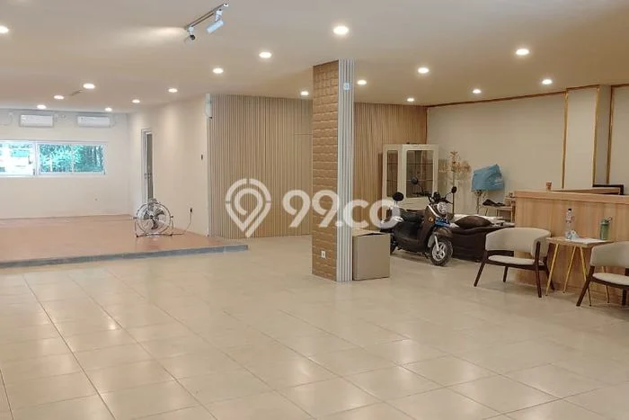Ruko disewakan lokasi strategis Kuta Badung 182m2 Ruko disewakan lokasi strategis Kuta Badung 182m2
