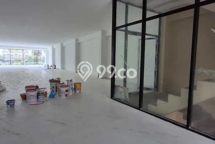 Disewakan Ruko di Kawasan Ramai Seminyak Luas 350m2 Disewakan Ruko di Kawasan Ramai Seminyak Luas 350m2