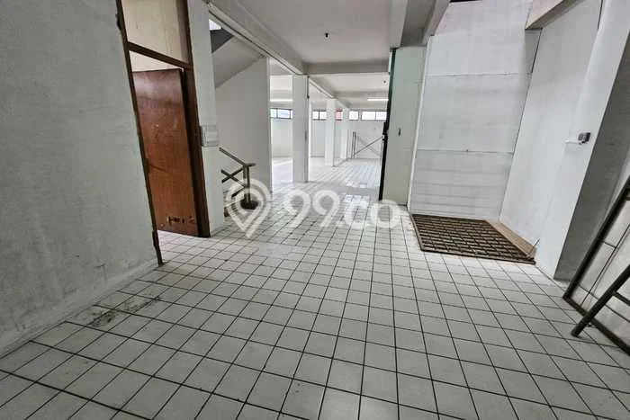 Ruko Disewa di Bandung dengan LB 550m2 Area Komersial Ramai Ruko Disewa di Bandung dengan LB 550m2 Area Komersial Ramai