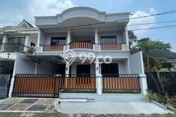 Ready to Use! Premium House LT 162m2 Desain Elegan di BSD Griya Loka Ready to Use! Premium House LT 162m2 Desain Elegan di BSD Griya Loka