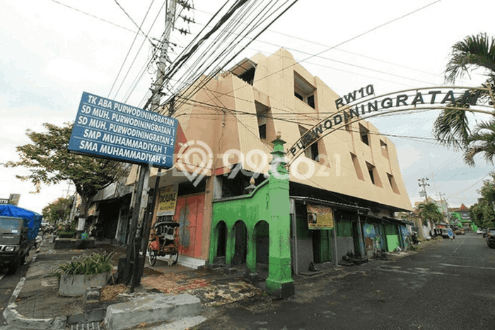 Ruko Dijual di Ngampilan LT 157m2, LB 441m2 untuk Investasi Ruko Dijual di Ngampilan LT 157m2, LB 441m2 untuk Investasi