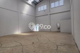 Gudang Strategis Kawasan , Luas 240m2m², Jalan Utama, Tingkat Keramaian Tinggi Gudang Strategis Kawasan , Luas 240m2m², Jalan Utama, Tingkat Keramaian Tinggi