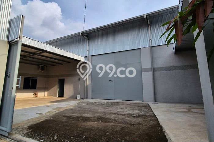 Gudang Disewa di Bandung dengan LB 500m2 Area Komersial Ramai Gudang Disewa di Bandung dengan LB 500m2 Area Komersial Ramai