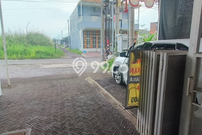 Ruko disewakan di Sedati Sidoarjo dengan luas bangunan 100m2 Ruko disewakan di Sedati Sidoarjo dengan luas bangunan 100m2