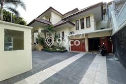 Rumah Eksklusif Siap Huni LT 500m2 di Kebayoran Baru, Jakarta Selatan Rumah Eksklusif Siap Huni LT 500m2 di Kebayoran Baru, Jakarta Selatan