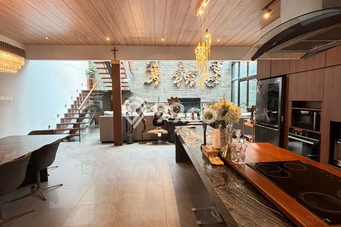 Rumah Luxury Modern Siap Huni di Alam Sutera Tangerang Rumah Luxury Modern Siap Huni di Alam Sutera Tangerang