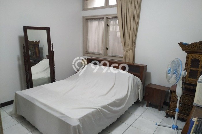 Jual Rumah Luas Megah Dengan View Eksklusif di Ciateul, Bandung Jual Rumah Luas Megah Dengan View Eksklusif di Ciateul, Bandung
