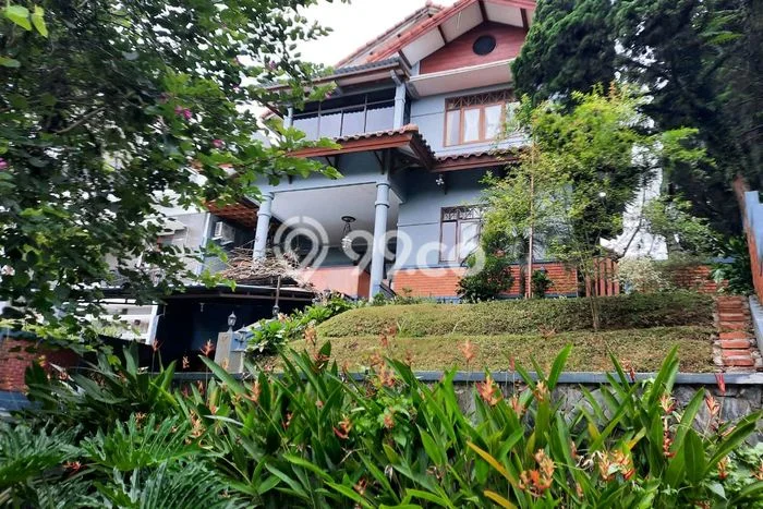 Rumah sewa siap pakai 5 KT di Resor Dago Pakar, Bandung Rumah sewa siap pakai 5 KT di Resor Dago Pakar, Bandung