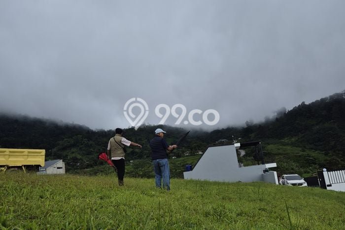 Untuk Dijual Tanah 240m2 di Bukit Sentul, Bogor Untuk Dijual Tanah 240m2 di Bukit Sentul, Bogor
