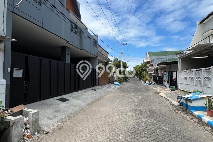 Dijual Kost Strategis di Waru, Sidoarjo 22 KT, 22 KM, Luas Bangunan 550m2 Dijual Kost Strategis di Waru, Sidoarjo 22 KT, 22 KM, Luas Bangunan 550m2