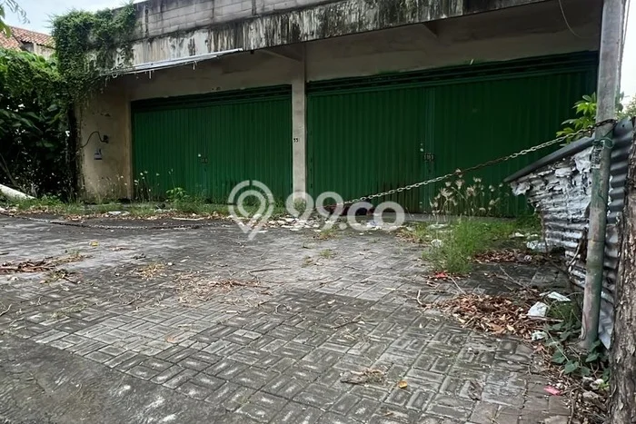 Ruko Dijual di Kebomas LT 400m2, LB 300m2 Solusi Investasi Cerdas Ruko Dijual di Kebomas LT 400m2, LB 300m2 Solusi Investasi Cerdas