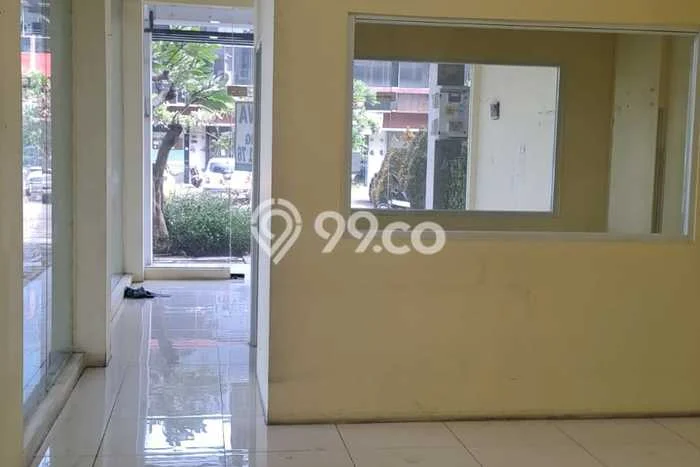 Ruko Disewa di Jakarta Barat dengan LB 170m2 Area Komersial Ramai Ruko Disewa di Jakarta Barat dengan LB 170m2 Area Komersial Ramai