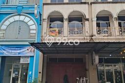 FOR RENT! Ruko di Galaxy Cocok untuk Bisnis 135m2 FOR RENT! Ruko di Galaxy Cocok untuk Bisnis 135m2