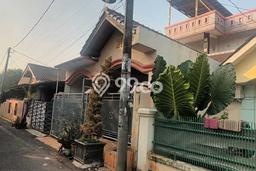 For Sale Hunian Rumah Terawat 4 KT di Jaka Sampurna, Bekasi For Sale Hunian Rumah Terawat 4 KT di Jaka Sampurna, Bekasi