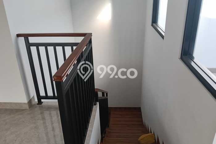 For Sale! Luxury House LT 218m2 Desain Modern di BSD Kencana Loka For Sale! Luxury House LT 218m2 Desain Modern di BSD Kencana Loka