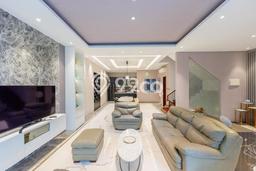 Hunian Mewah LB 180m2 Siap Pakai Desain Elegan di Pantai Indah Kapuk, Jakarta Utara Hunian Mewah LB 180m2 Siap Pakai Desain Elegan di Pantai Indah Kapuk, Jakarta Utara
