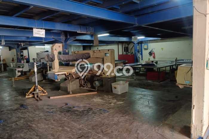 Disewakan Gudang di Kawasan Ramai Daan Mogot Luas 2150m2 Disewakan Gudang di Kawasan Ramai Daan Mogot Luas 2150m2