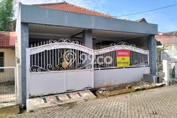 HUNIAN IMPIAN! Rumah area Sidoarjo, 3 KT, Free Banjir, LT 135m² Bangunan 90m² HUNIAN IMPIAN! Rumah area Sidoarjo, 3 KT, Free Banjir, LT 135m² Bangunan 90m²