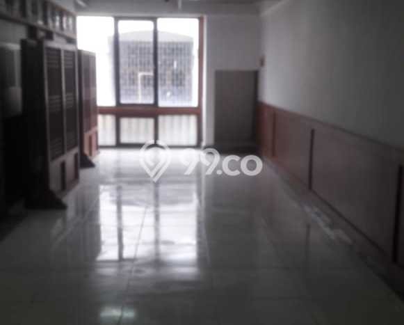 Ruko Dijual di Surabaya LT 70m2 & LB 200m2 Lokasi Terbaik! Ruko Dijual di Surabaya LT 70m2 & LB 200m2 Lokasi Terbaik!