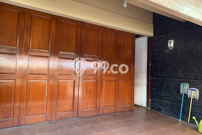 Rumah Elit Modern Tanpa Renovasi di Buah Batu Bandung Rumah Elit Modern Tanpa Renovasi di Buah Batu Bandung