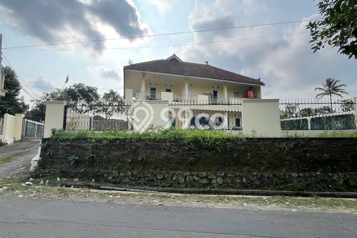 Dijual Rumah Strategis Bagus Punya 1 KT di Cisaat Sukabumi SHM Dijual Rumah Strategis Bagus Punya 1 KT di Cisaat Sukabumi SHM