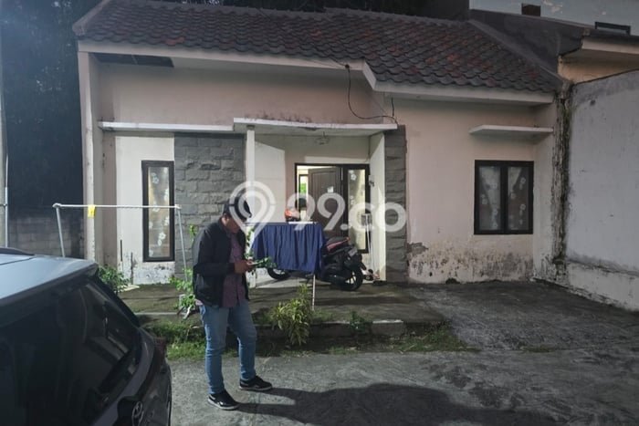 Rumah Modern LB/LT 89m2/100m2 Siap Huni Area Gresik Kota, Gresik Rumah Modern LB/LT 89m2/100m2 Siap Huni Area Gresik Kota, Gresik