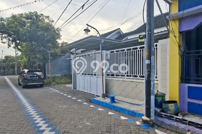 Rumah Modern 3 KT LT 105m2 di Surabaya Kota Rumah Modern 3 KT LT 105m2 di Surabaya Kota