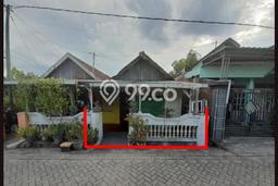 Rumah Murah LT 152m2 di Gresik Kota Lingkungan Asri Rumah Murah LT 152m2 di Gresik Kota Lingkungan Asri
