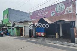 For Sale Rumah 4 Kamar Lokasi Ideal Bagus dan Strategis di Sidoarjo For Sale Rumah 4 Kamar Lokasi Ideal Bagus dan Strategis di Sidoarjo